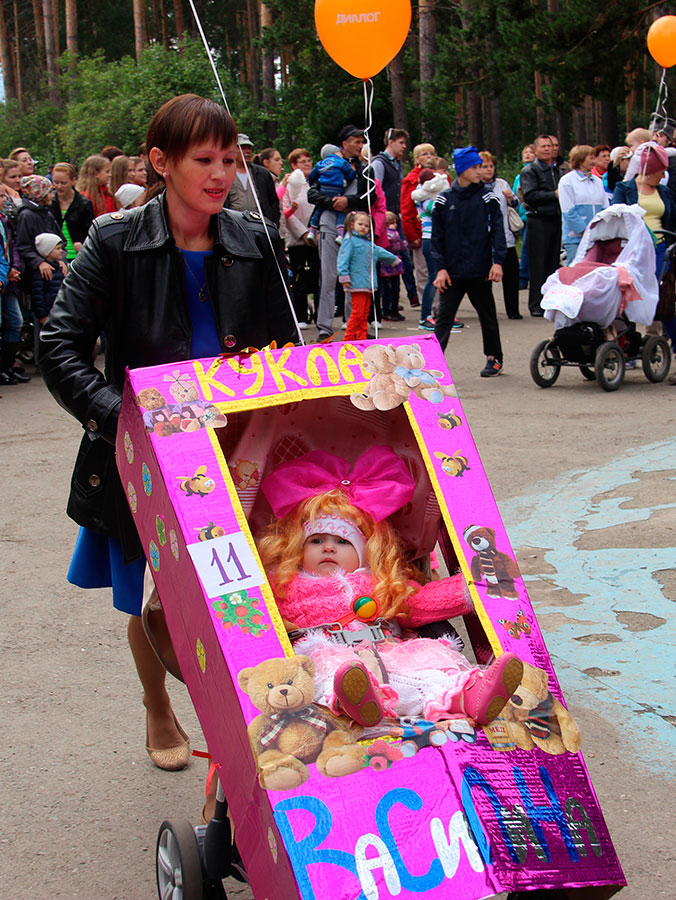 Как украсить детскую коляску на парад колясок. Парад колясок