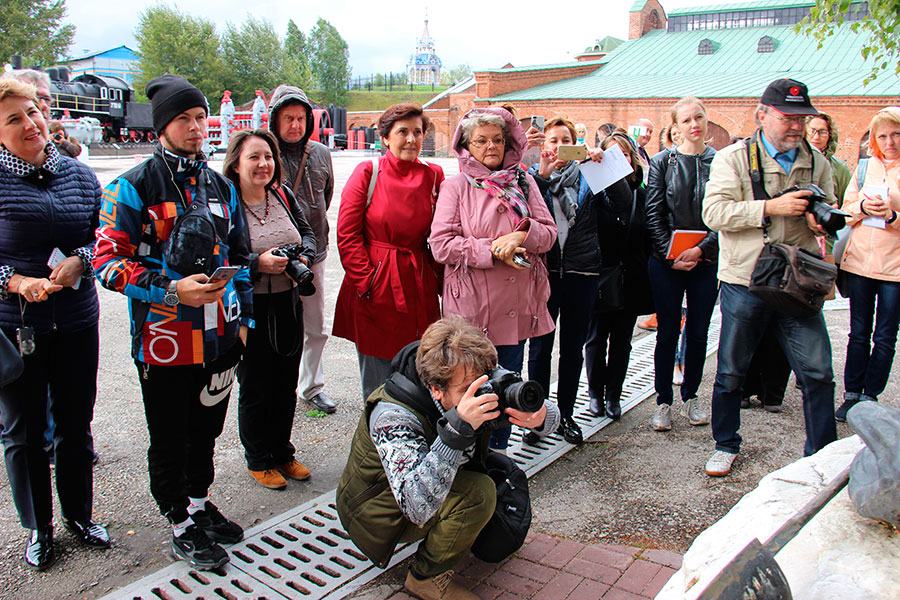 30 августа по приглашению газеты «Диалог» более 25 редакторов и журналистов СМИ со всей Свердловской области посетили Полевской