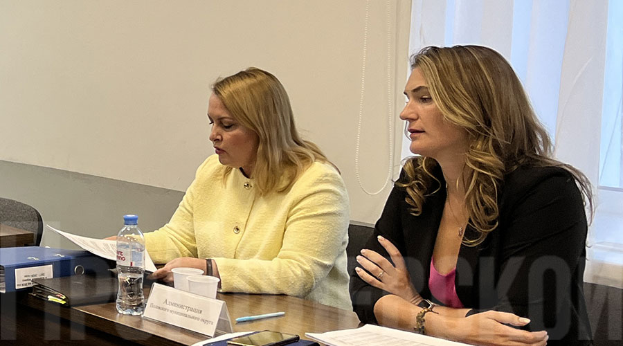 Основные параметры и прогноз основных характеристик бюджета представила начальник Финансового управления Оксана Мельникова Основные параметры и прогноз основных характеристик бюджета представила начальник Финансового управления Оксана Мельникова