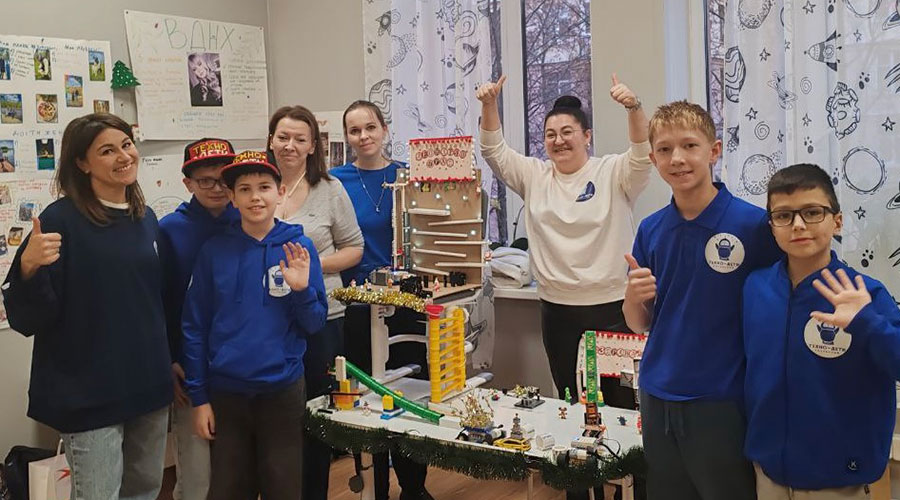 Юные техники из Полевского покорили Санкт-Петербург машинами Голдберга