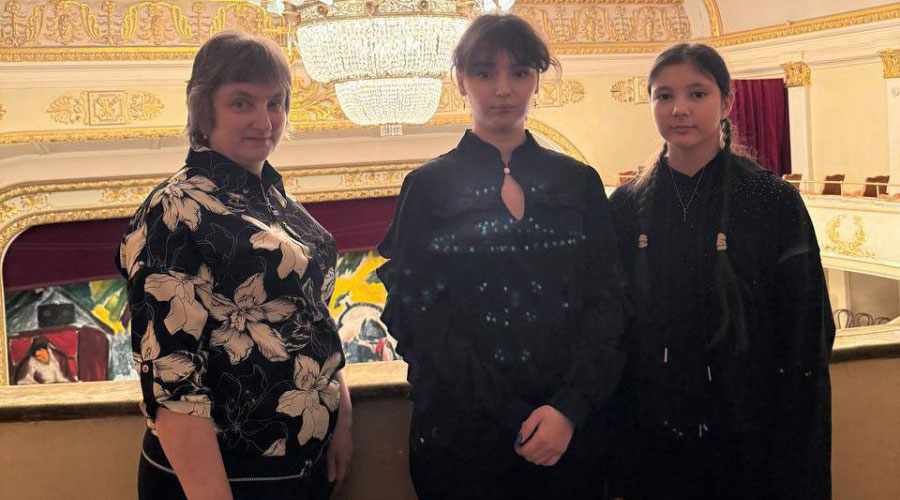 Денис Паслер исполнил мечты двух юных свердловчан Денис Паслер исполнил мечты двух юных свердловчан