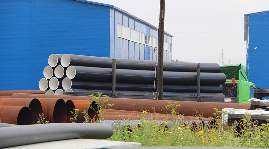 ПИК – одна из немногих производственных компаний в Свердловской области и в целом на Урале, где изготавливаются  пластиковые трубы различного назначения и несколько видов изоляции стальной трубы, в частности, многослойная изоляция