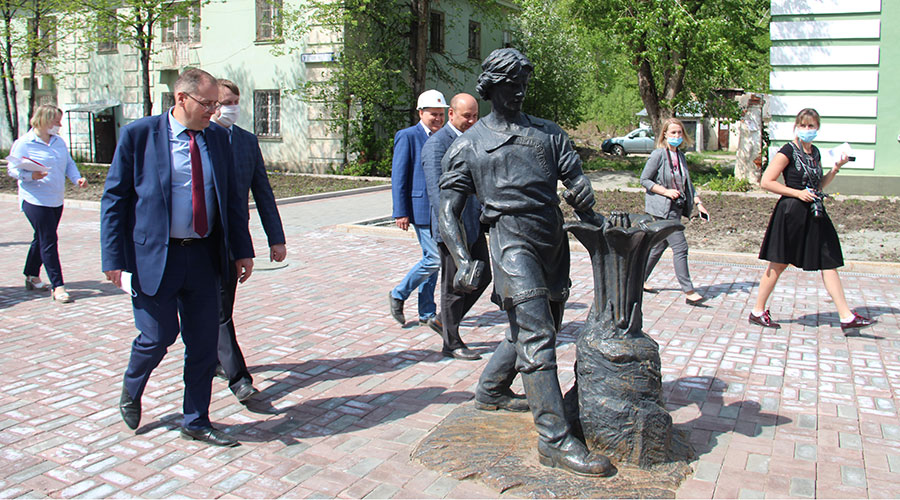 Площадь бажова в полевском