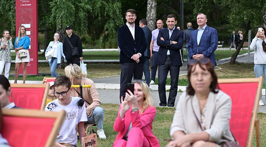 Чтобы посмотреть, как с этим делом обстоят дела в Екатеринбурге, губернатор посетил главный парк Екатеринбурга – Центральный парк культуры и отдых имени В.В. Маяковского