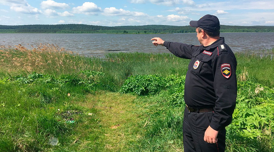 Сотрудник полиции Полевского спас подростка, едва не утонувшего на Верхнем пруду.