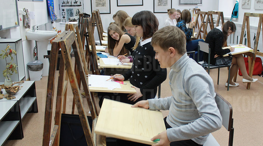 Полевская детская художественная школа отмечает 40-летие