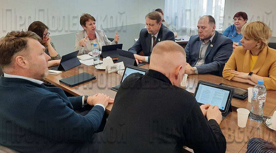 Депутаты рекомендовали Управлению образованием Полевского городского округа усилить контроль над деятельностью дворовых клубов