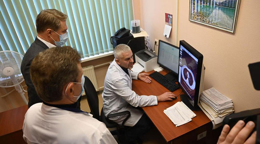 Министр здравоохранения РФ Михаил Мурашко оценил потенциал развития медицинской промышленности в Свердловской области